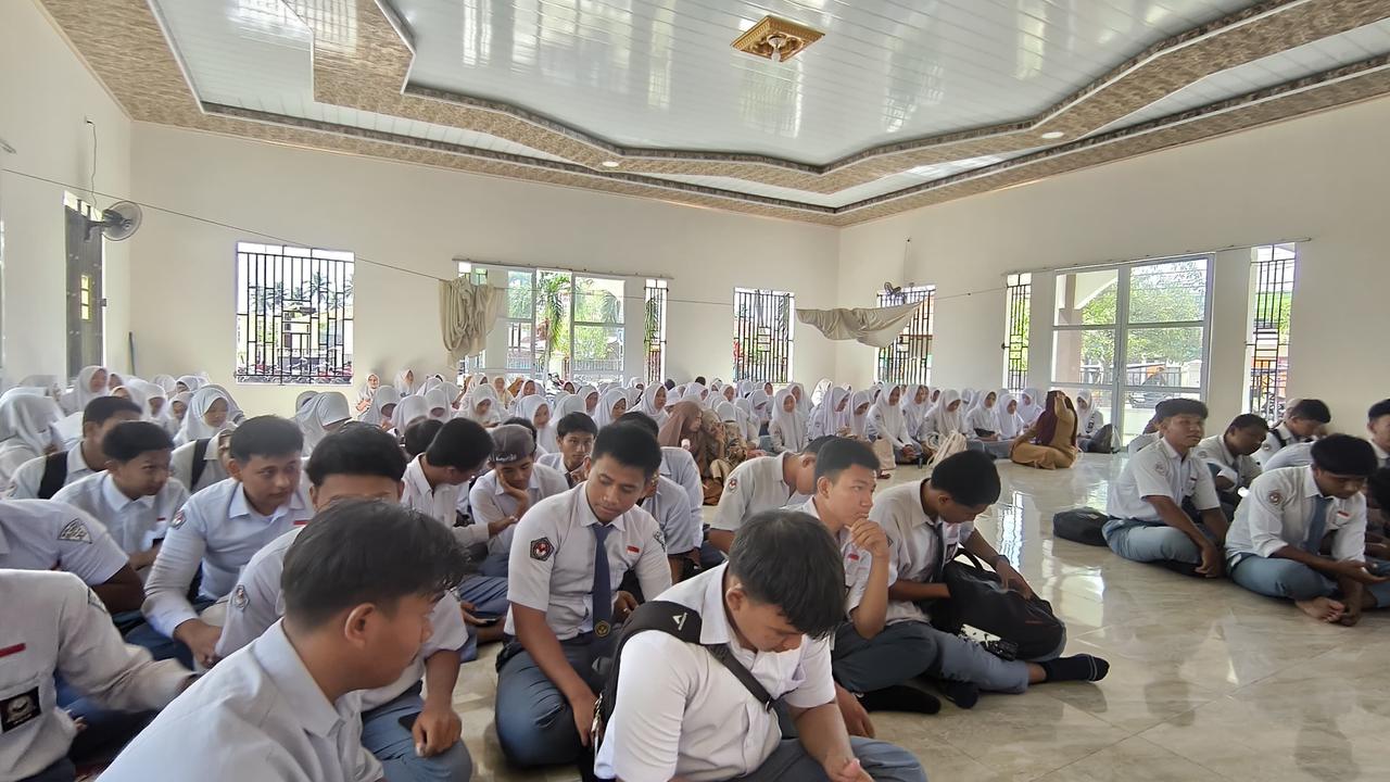 Masuk Perdana di Bulan Suci, SMAN 1 Marisa Teguhkan Karakter dan Spritual Siswa Masuk Perdana di Bulan Suci, SMAN 1 Marisa Teguhkan Karakter dan Spritual Siswa
