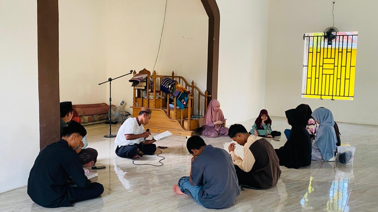 Perkuat Iman dan Silaturahmi, Smansamar Gelar Khatam Al-Qur’an dan Buka Bersama